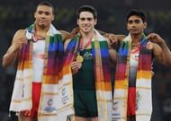आशीष कुमार (दाएं) अपने 2010 दिल्ली कॉमनवेल्थ गेम्स के ब्रॉन्ज मेडल के साथ।